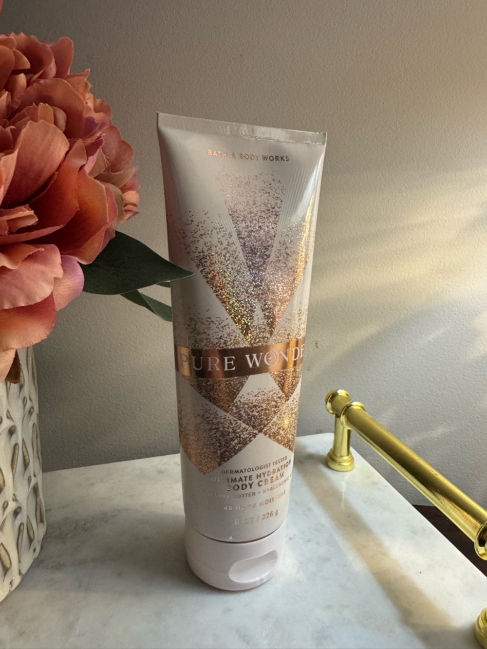 Bath & Body Works Pure Wonder Body Cream - Rose Gold and White